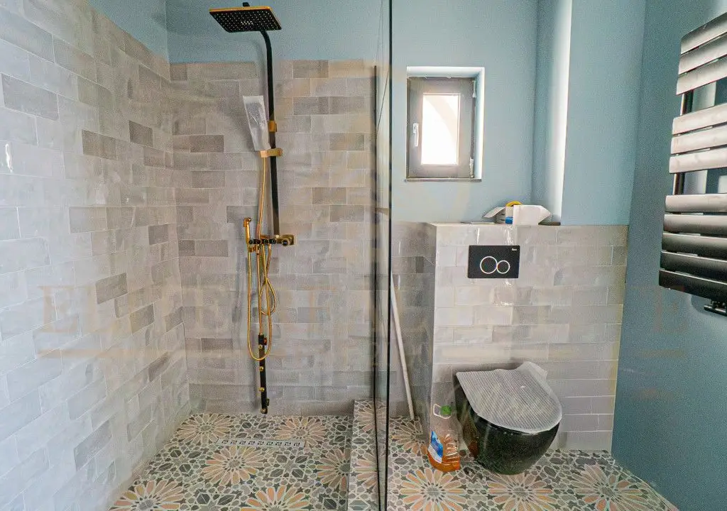 Năvodari - Casă exclusivistă cu ponton privat – Primul rând la lac