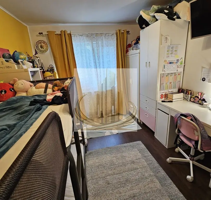 Apartament 3 camere 77mp Lipovei