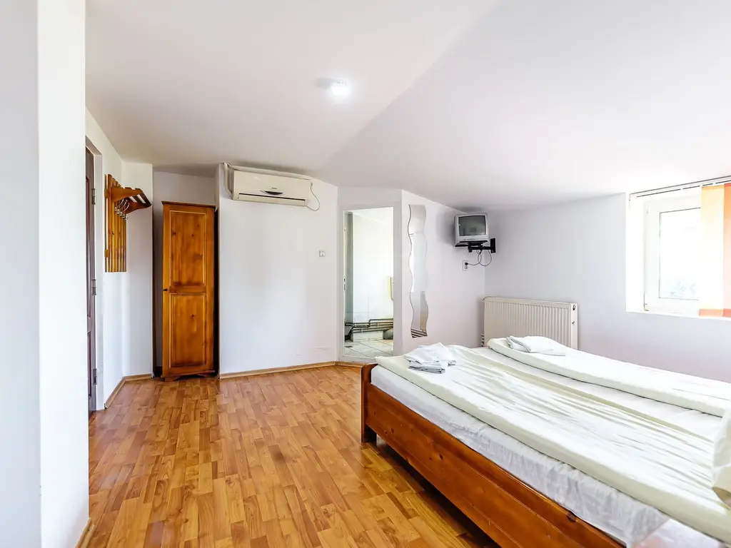 4,2 Ha Motel Restaurant & Servicii TIR DN7 Nădlac, centura Autostradă