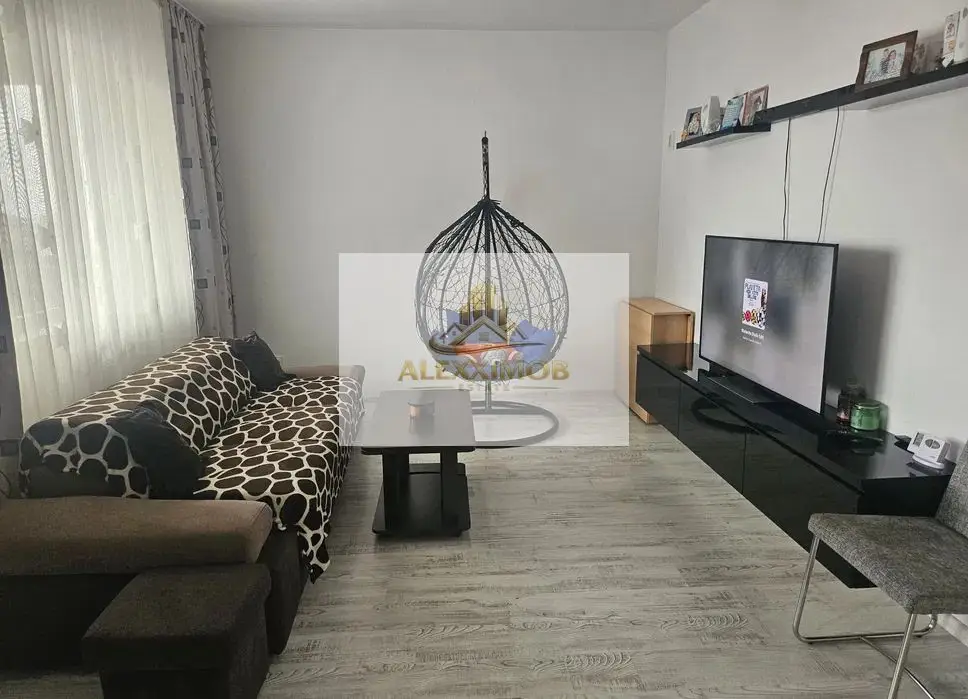 Apartament 3 Camere de Vanzare - zona Metalurgiei - 75 mp