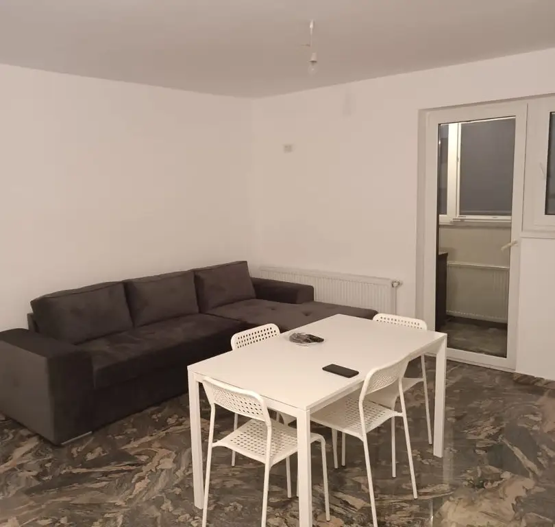 BRASADAS închiriază ap 3 cam etaj 2/3 Sos. Giurgiului.