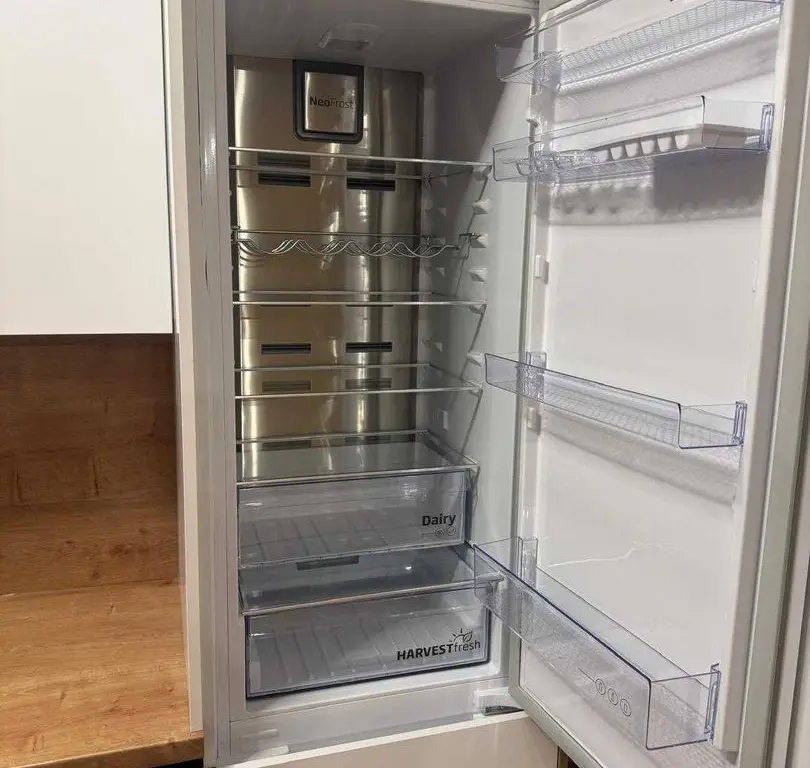 BRASADAS vinde ap finisat, mobilat 2 cam cu loc parcare.