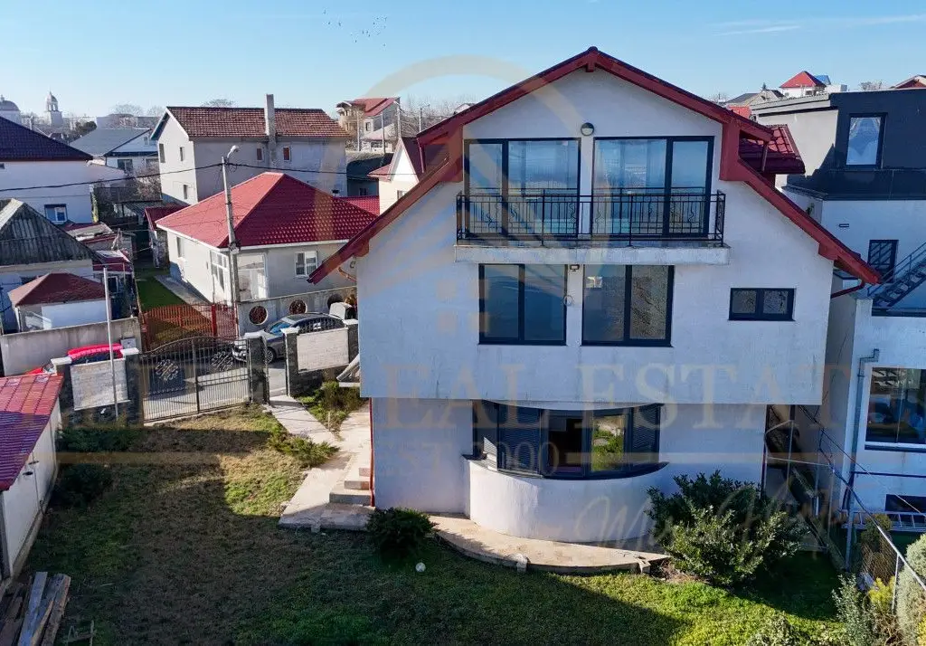Năvodari - Casă exclusivistă cu ponton privat – Primul rând la lac