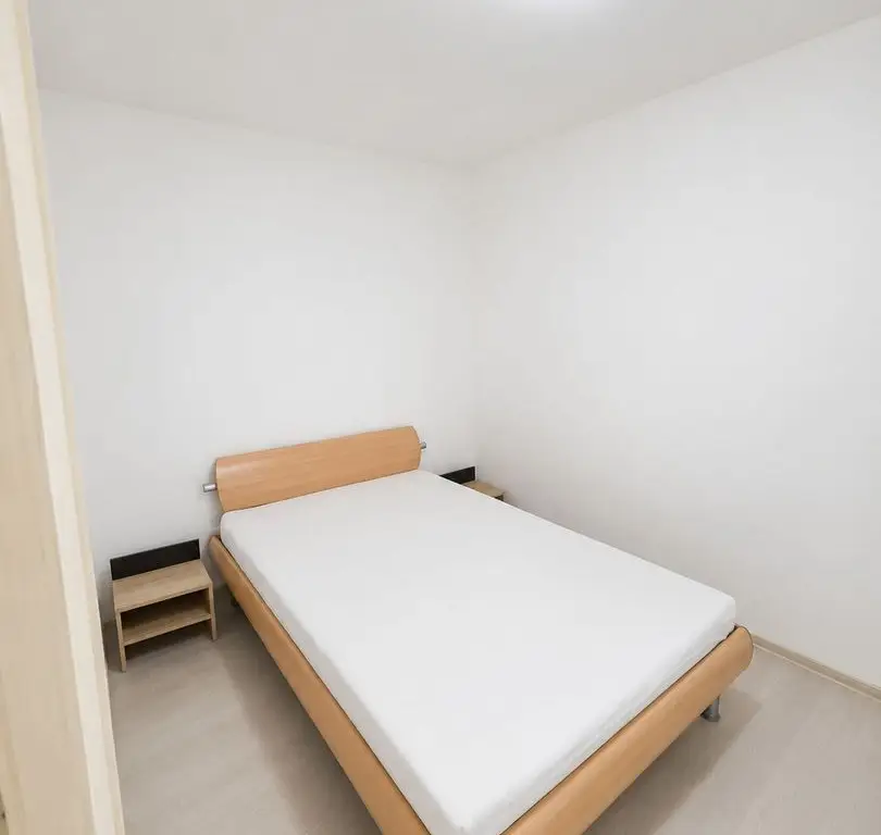 Apartament 2 camere, parter înalt, mobilat și utilat complet