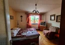Proprietate individuala-3 apartamente,spatiu comercial,garaje,gradina,curte