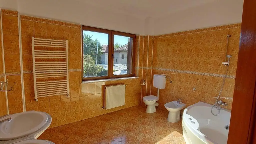 Vila de vanzare direct de la proprietar.