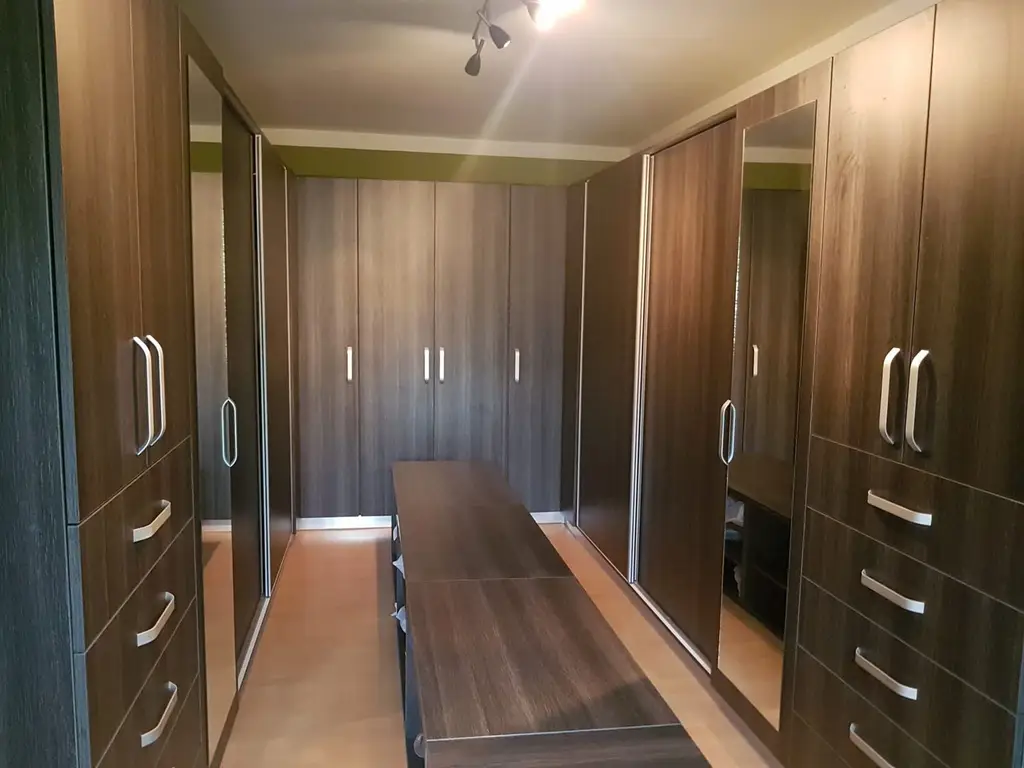 BRASADAS vinde casa individuala in zona Aurel Vlaicu.