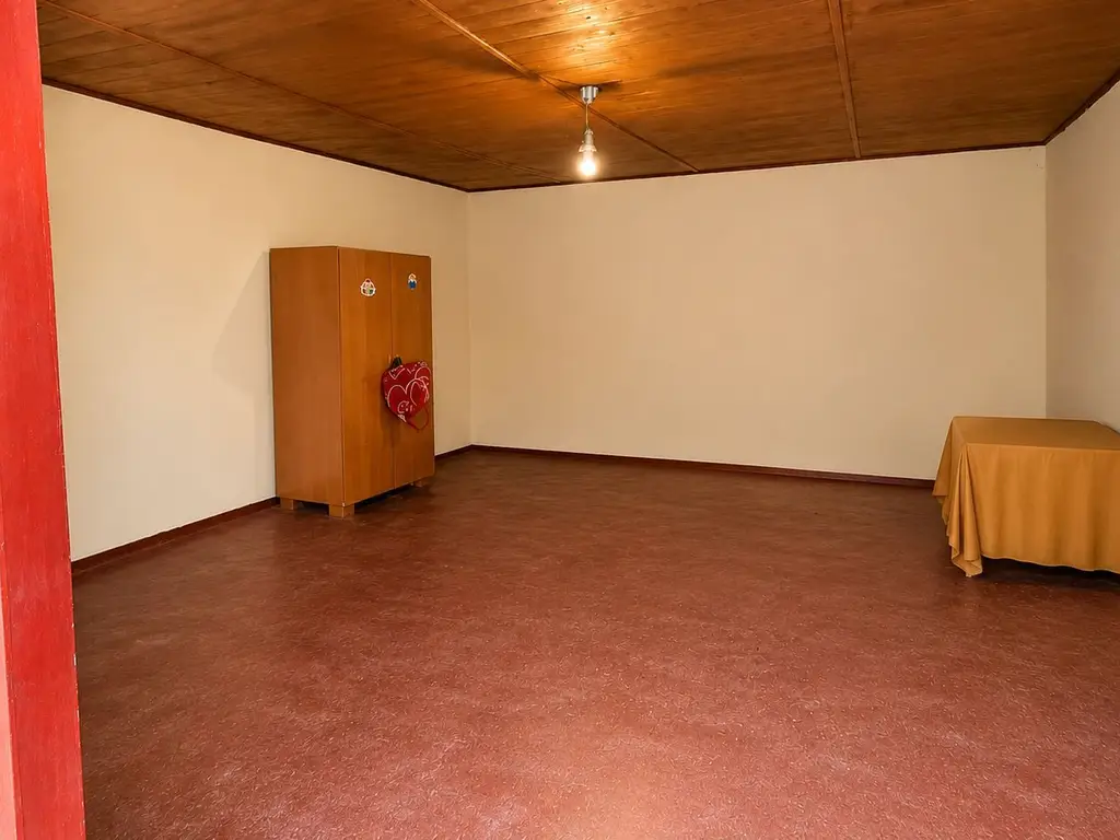 Casă individuală, teren generos de 1.348mp, poziție centrală, Giarmata