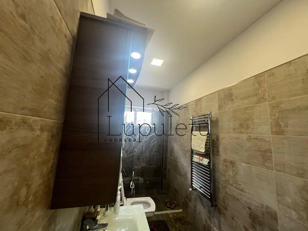 Casă de Vanzare | 200 MPU | Teren 305 MPU | Ultracentral