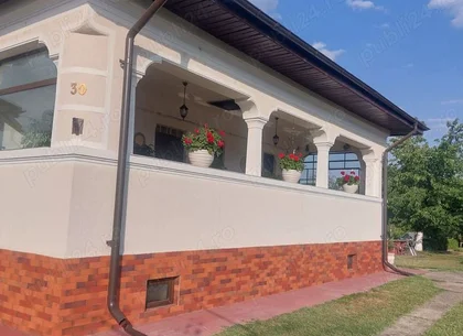 Casa la 40 km de București și la 15km de Ploiesti