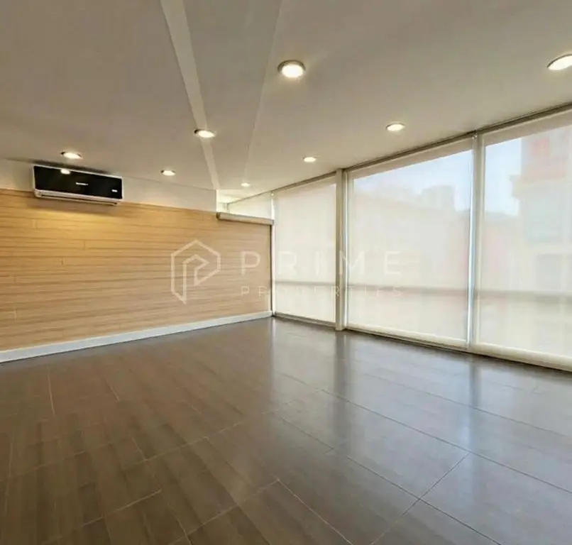 Spațiu comercial | Vitrină în L | 7 Noiembrie | Vizibilitate excelenta