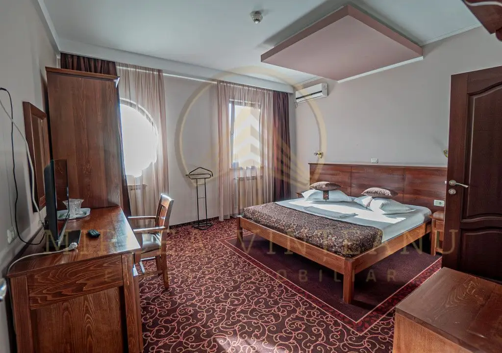 Hotel 3 Stele de Vânzare la Delfinariu, aproape de Mamaia