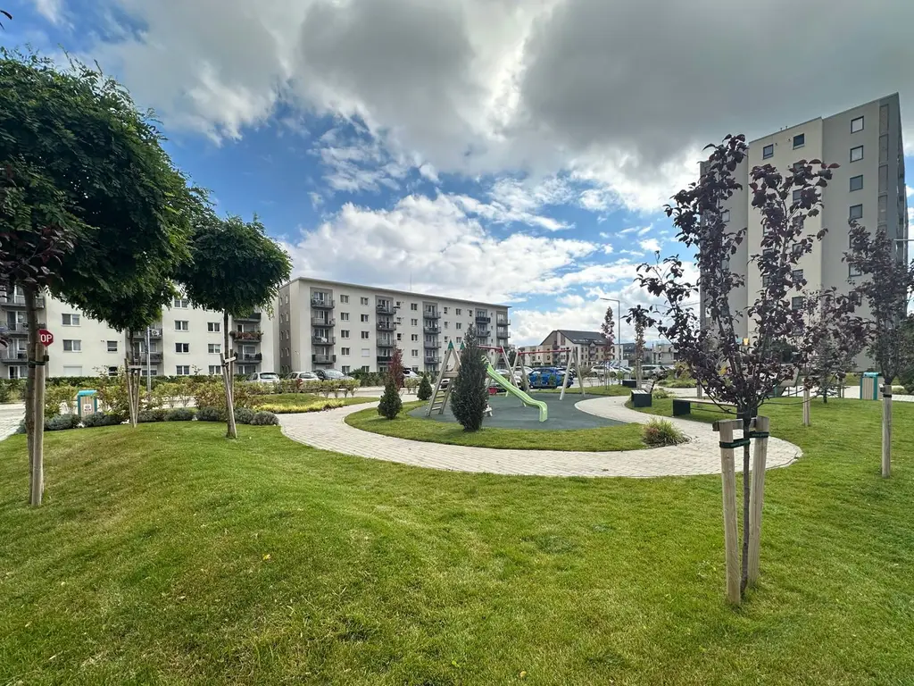 Apartament tip studio cu bucătăria mobilată zona Coresi Brasov