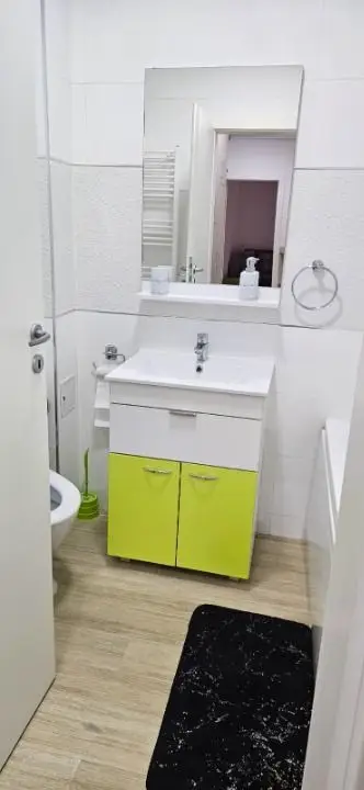 Apartament 2 camere Otopeni central | bucătărie închisă, parcare