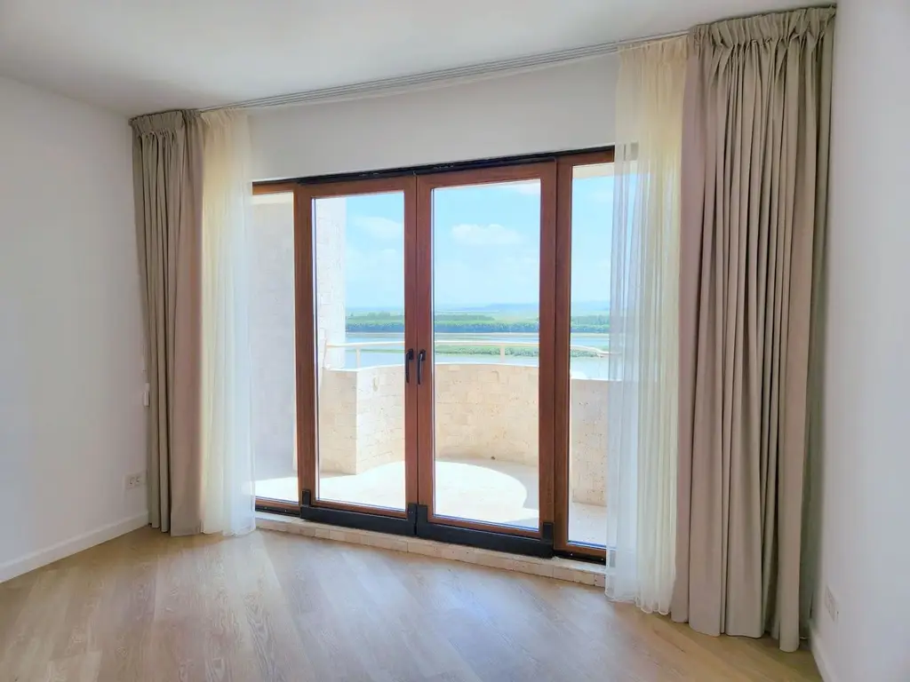 Apartament Premium - Vedere Frontală Dunăre - Faleza Galati