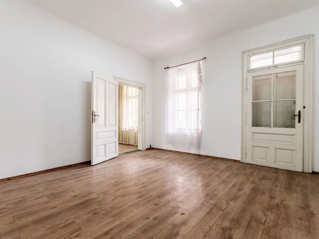 Apartament 2 camere Str. Lucian Blaga, clădire în renovare completa