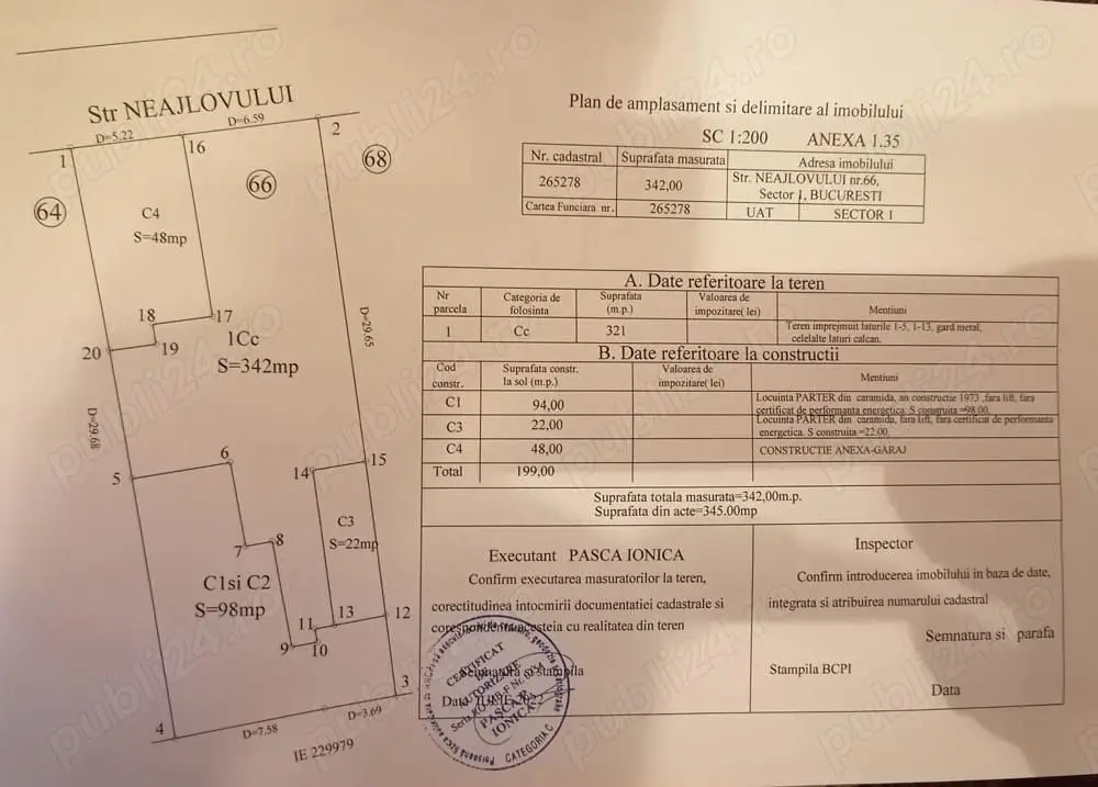Vand casă cu teren.