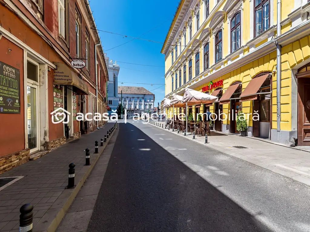 Spațiu birouri central cu 2 intrări pe Str. Unirii 1 Arad.