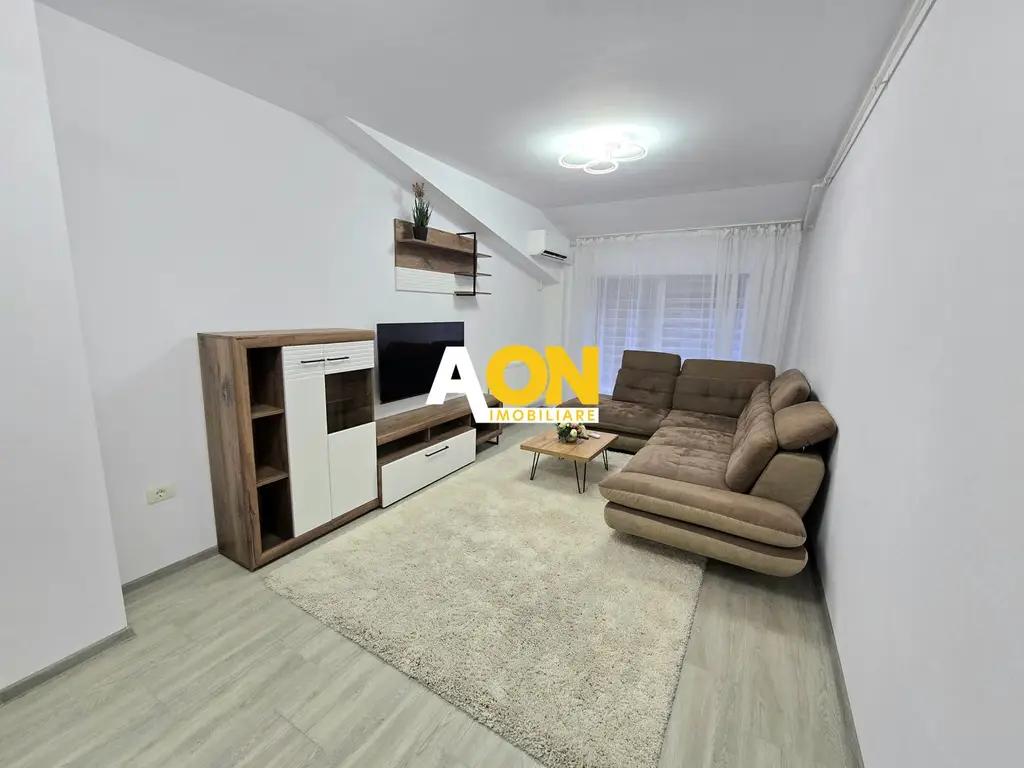 Apartament cu 3 Camere de Închiriat, Bloc Nou, Zona Liceului Economic