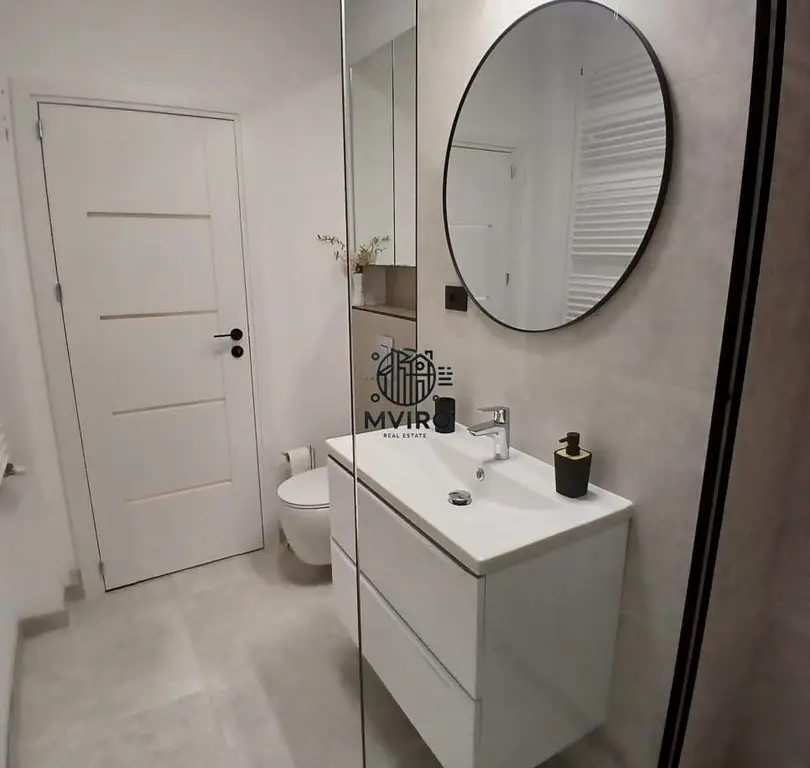 Studio elegant de închiriat, Piaţa Unirii – ideal pentru birou