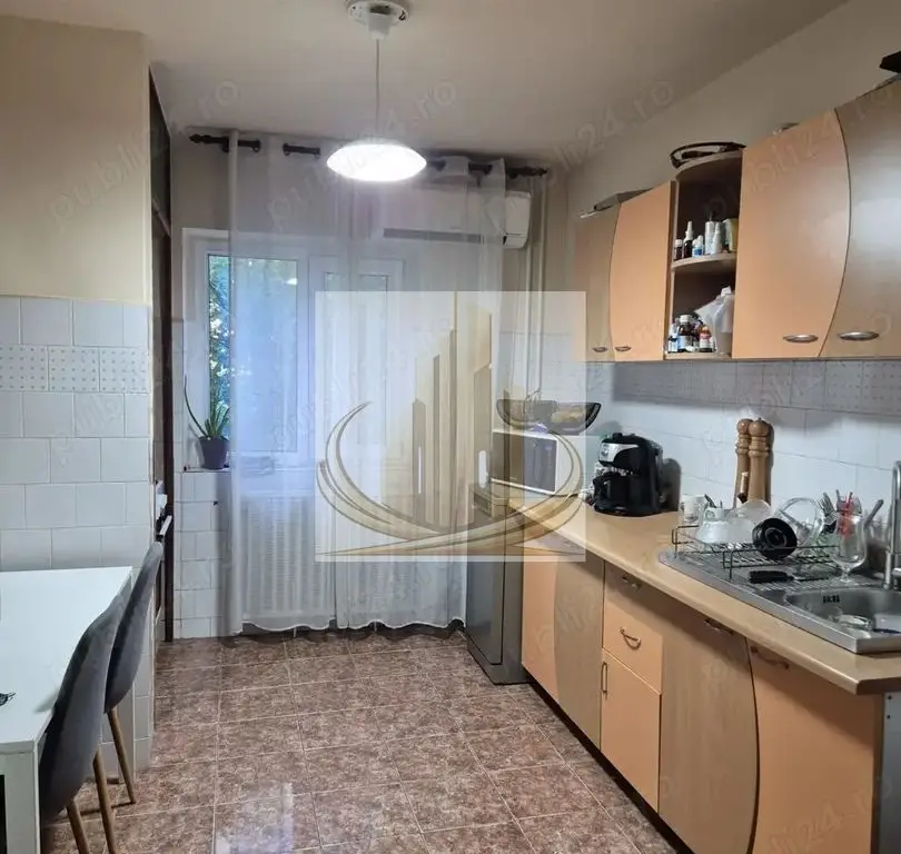 Apartament 4 camere, 76mp + 3 balcoane, zona Calea Aradului