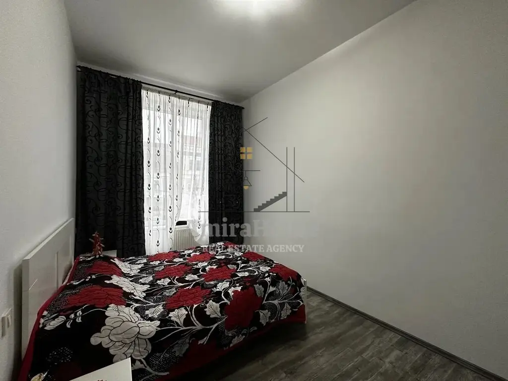 Apartament 3 camere, finisat, 75 mp si pod mansardabil, Bulevardul Eroilor