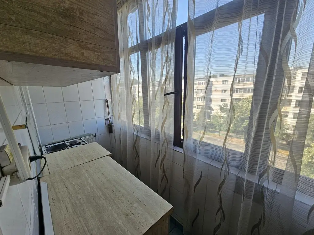 De închiriat apartament 3 camere - Prundu, stradal, lângă Kaufland