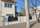 Duplex Spațios cu 3 Dormitoare și Curte Amenajată