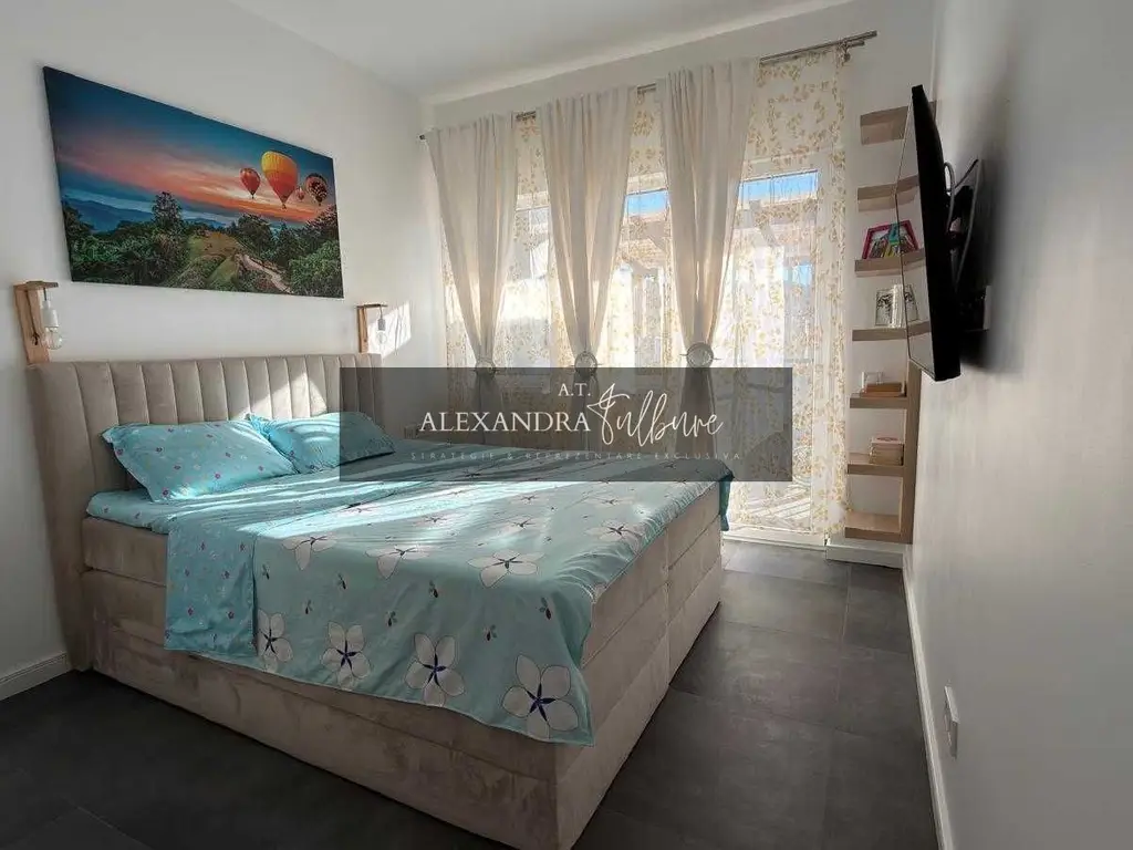 Apartament de vanzare 3 camere, 2 bai, gradina, parcare, Poligon