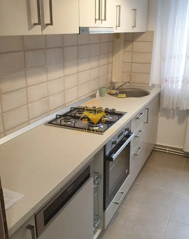 3 camere semidecomandate, parcare, Gheorgheni, Zona Albac, Hotel Royal