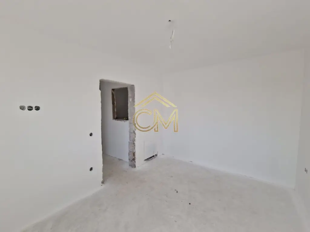 Quadruplex 4 Camere / 82MPU / Terasa / 170MP Curte