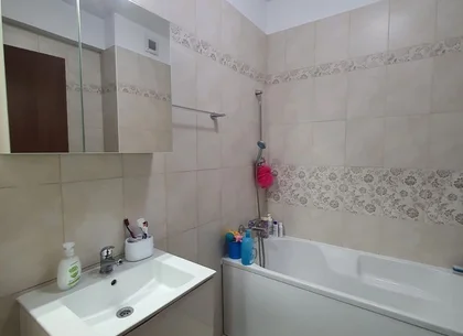 Ag BRASADAS închiriază ap 2 cam Tineretului Carol City Parc.