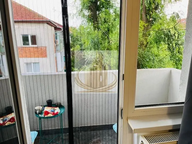 Vând apartament cu 2 camere-Aradului
