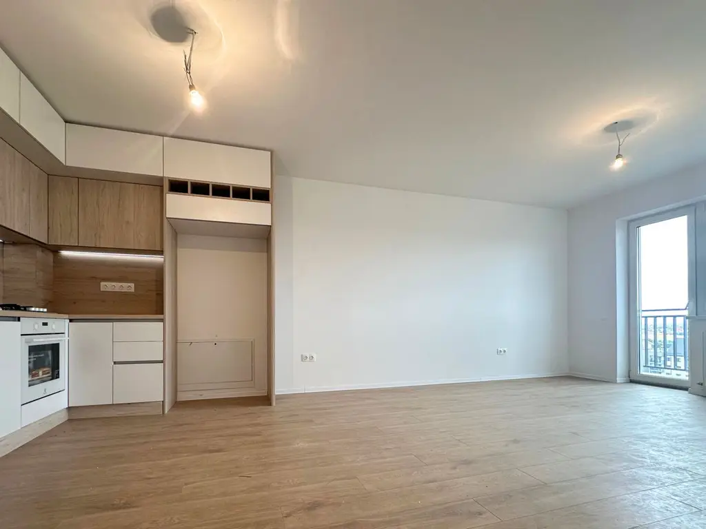 Apartament tip studio cu bucătăria mobilată zona Coresi Brasov