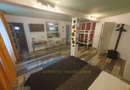 Casa + 5 apartamente + spatiu de inchiriat + parcari. Pretabil locuit + afacere