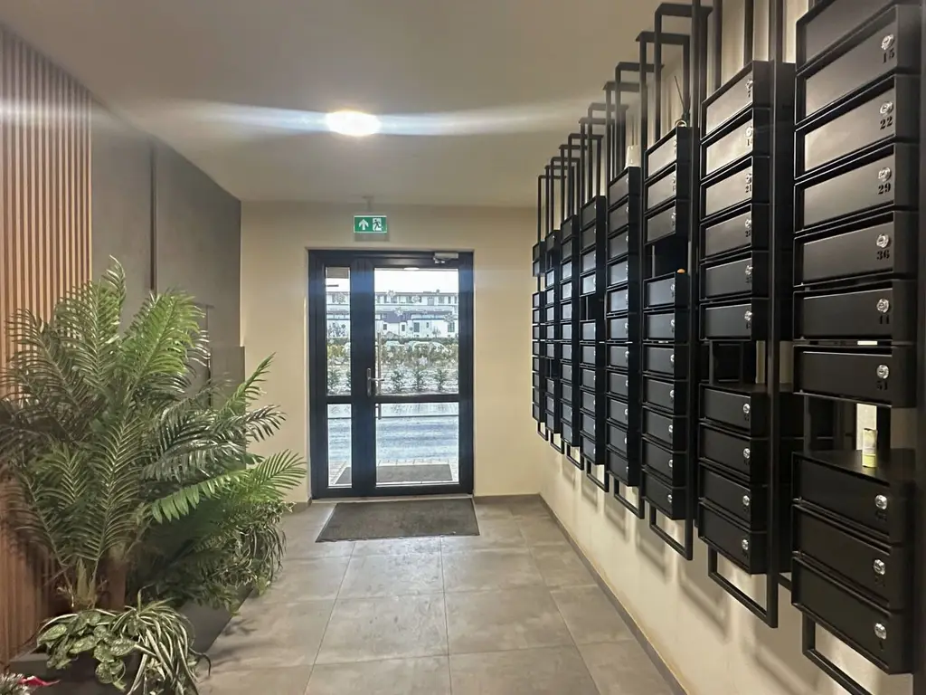 Inchiriere apartament nemobilat Casa Nobel Lângă Coresi