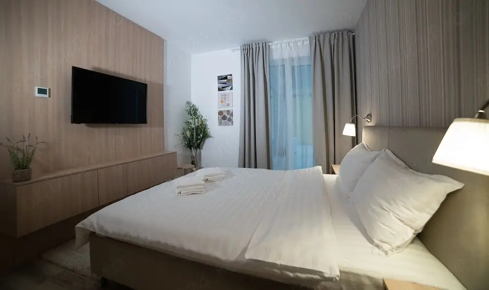 Apartament 3 camere de inchiriat, Denya Forest