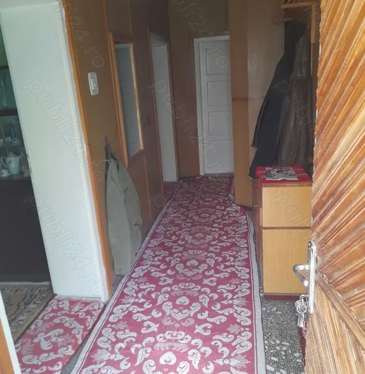 BRASADAS vinde casa cu 4 cam in zonă Closca