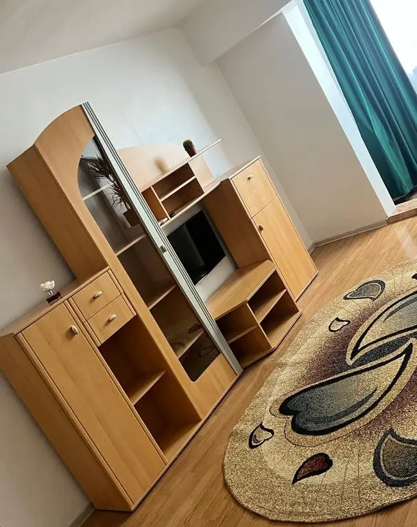 De inchiriat apartament cu 2 camere, etaj 1, zona Neacsu, 400 euro