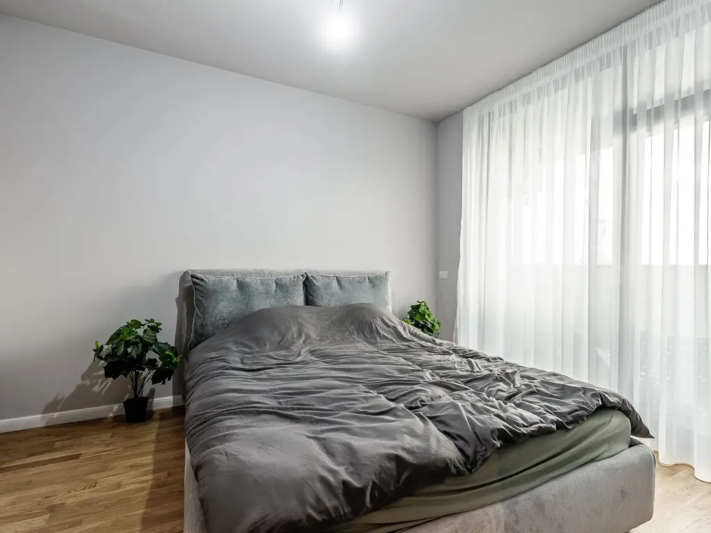 XCity Towers: 3 camere modern, etaj 2, living generos