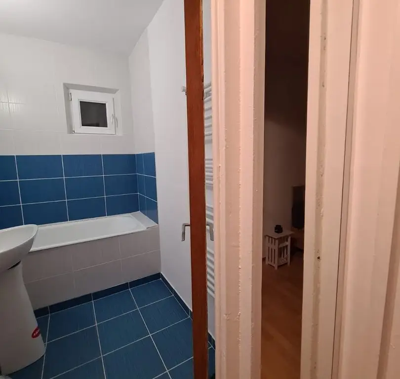 Ag BRASADAS închiriază Ap 2 cam. deosebit Et 6/10 zona TEI.