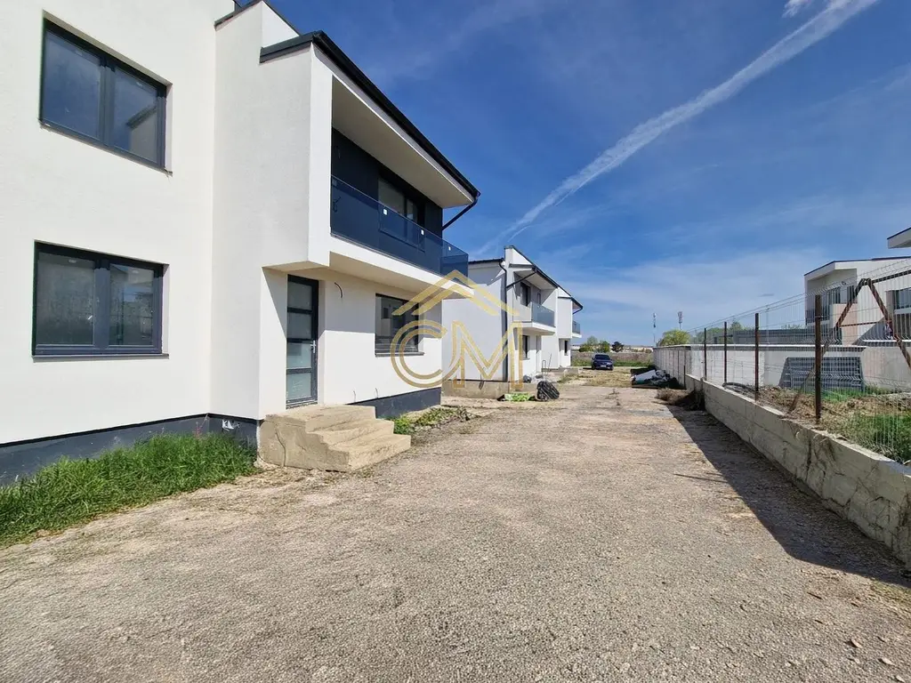 Quadruplex 4 Camere / 82MPU / Terasa / 170MP Curte