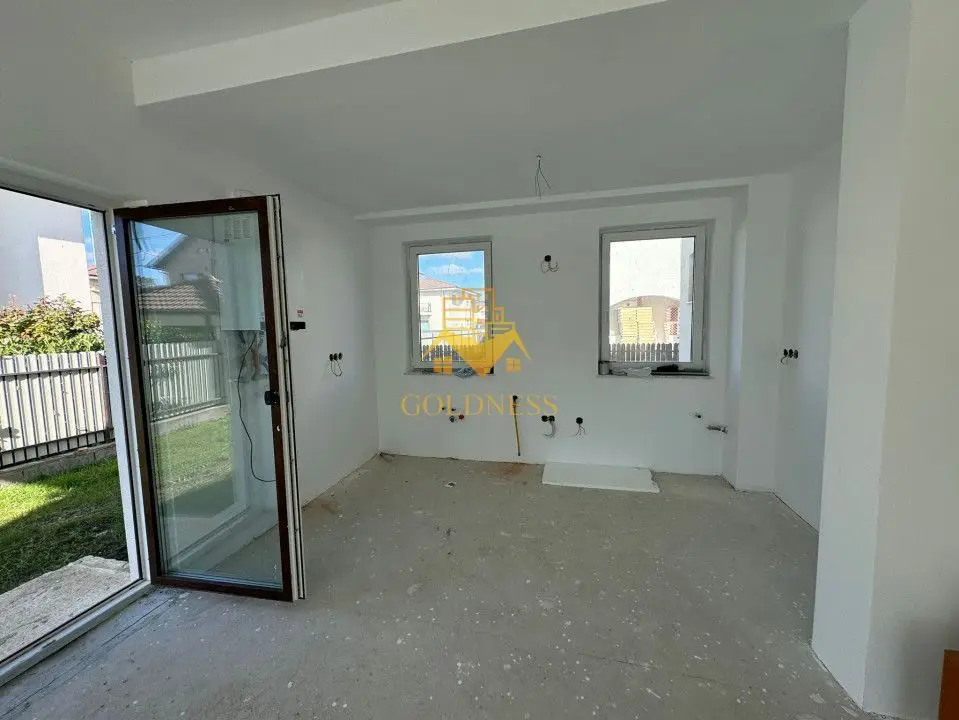 Casa 4 Camere Semifinisata, 2 Garaje, Curte 450mp, Terase 93mp, Dezmir