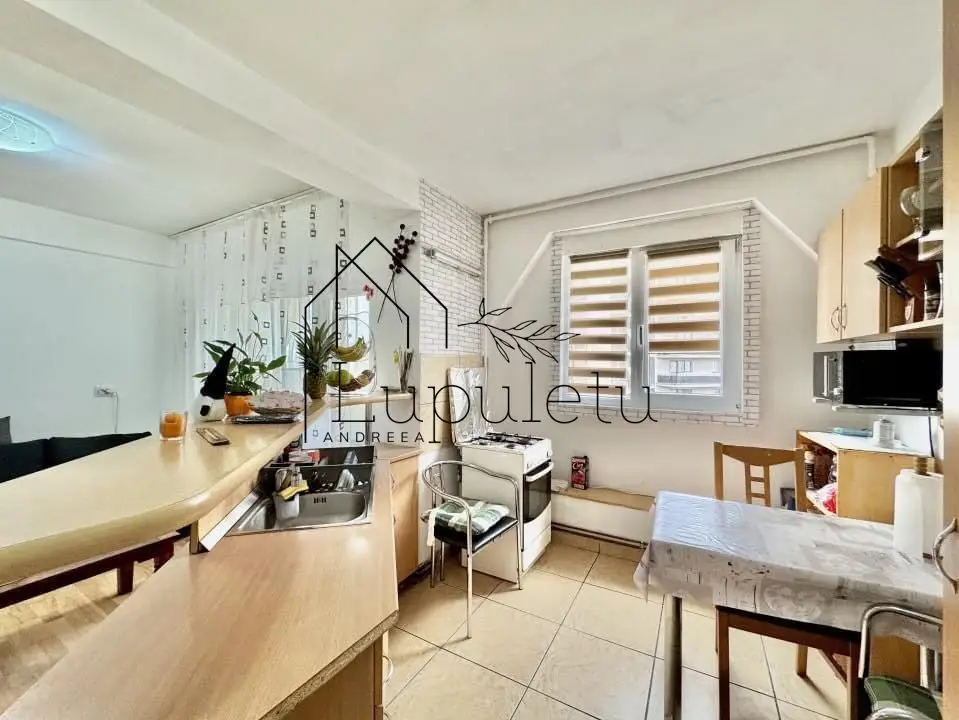 Mansardă de Închiriat | 2 Camere | 60 MPU | Strada Rahovei