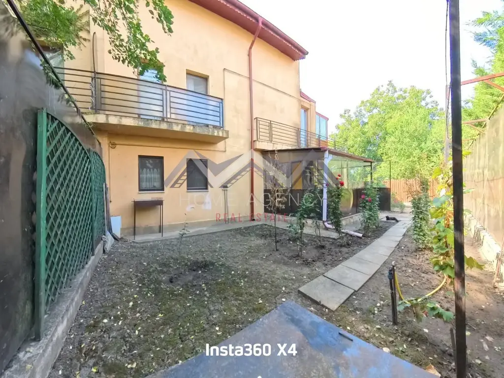 Casă individuală P+1+M cu garaj și terase spațioase – Otopeni Central