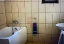 O proprietate de exceptie la Corbi, 18 ha, izvor, lac, pastravarie
