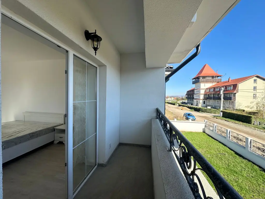 Vânzare casă 5 camere nouă elegantă și spațioasă în Hărman