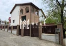 Casă 8 camere | Bujoreni, Vâlcea | 360 mp, teren 1000 mp