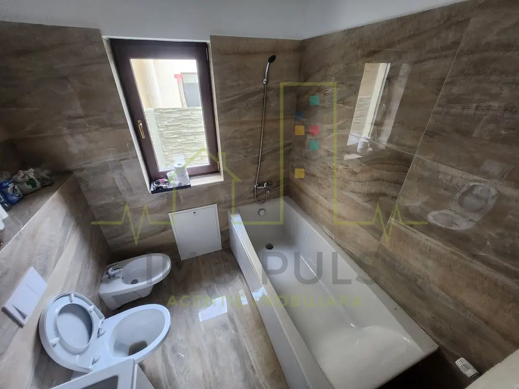 Casa Individuala. Piscina. 2 Garaje. Timisoara. Posibilitate rate