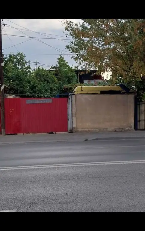 Constructie hala garaj plus teren , 300 mp, Sos. Fundeni, Stradal